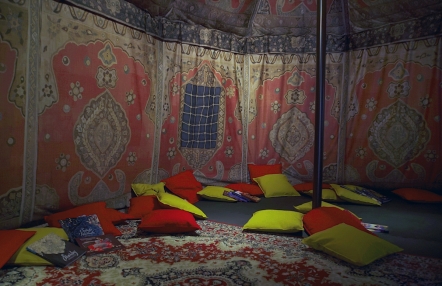 widok wnętrza namiotu tureckiego