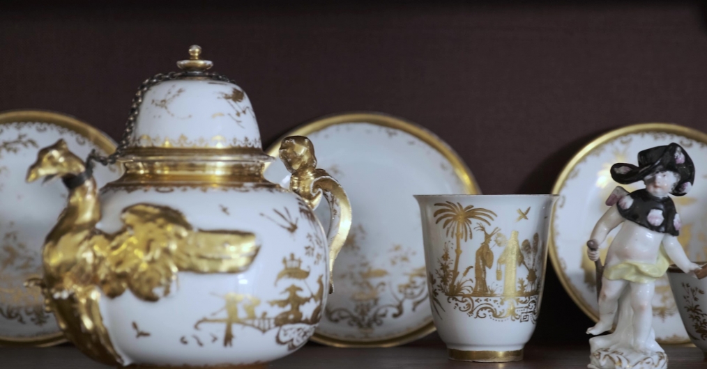 film o porcelanie w zbiorach Zamku Królewskiego na Wawelu