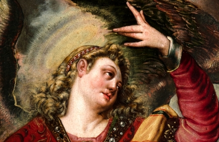 fragment obrazu, po lewej anioł w bogato zdobionej czerwonej szacie, lewa ręka uniesiona do góry,
