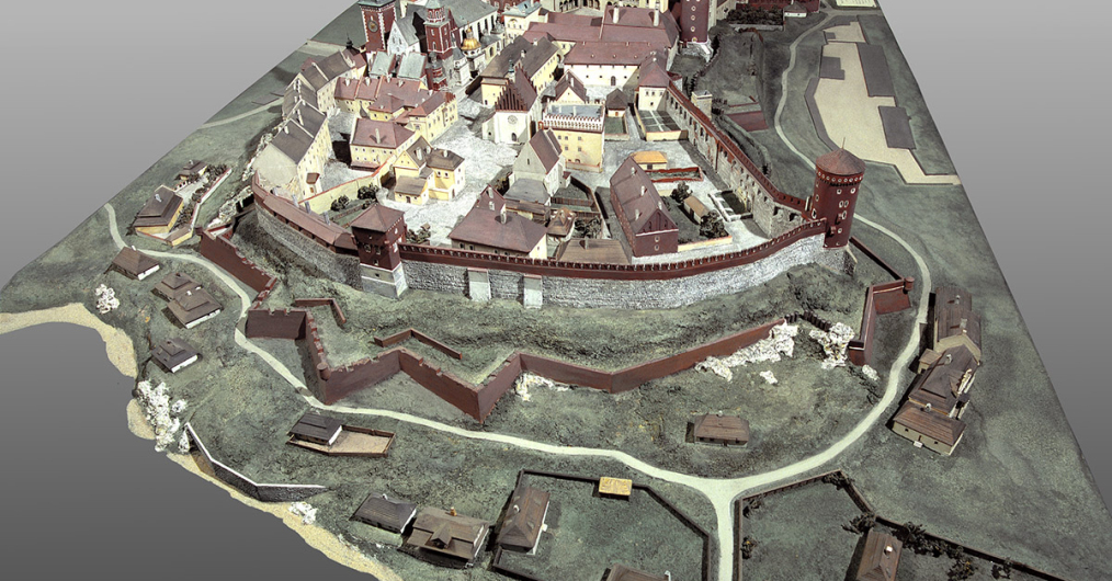 Model zamku z dużą wieżą, ukazujący szczegóły architektoniczne i majestatyczny wygląd budowli.